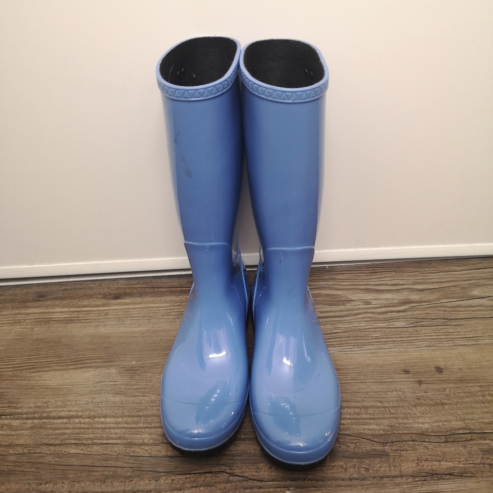 Baby blue ugg shearling lined rain boots